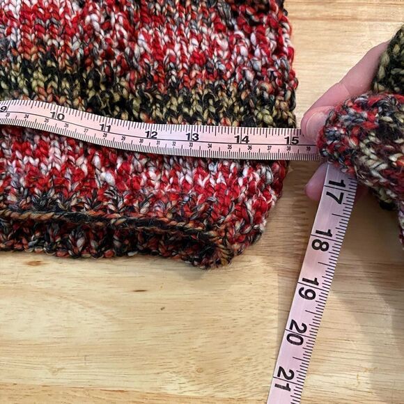 Homemade scarf and mittens crochet set - Picture 3 of 3